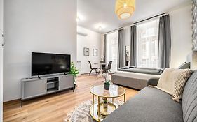 Bazilika-D45 Premium Suites